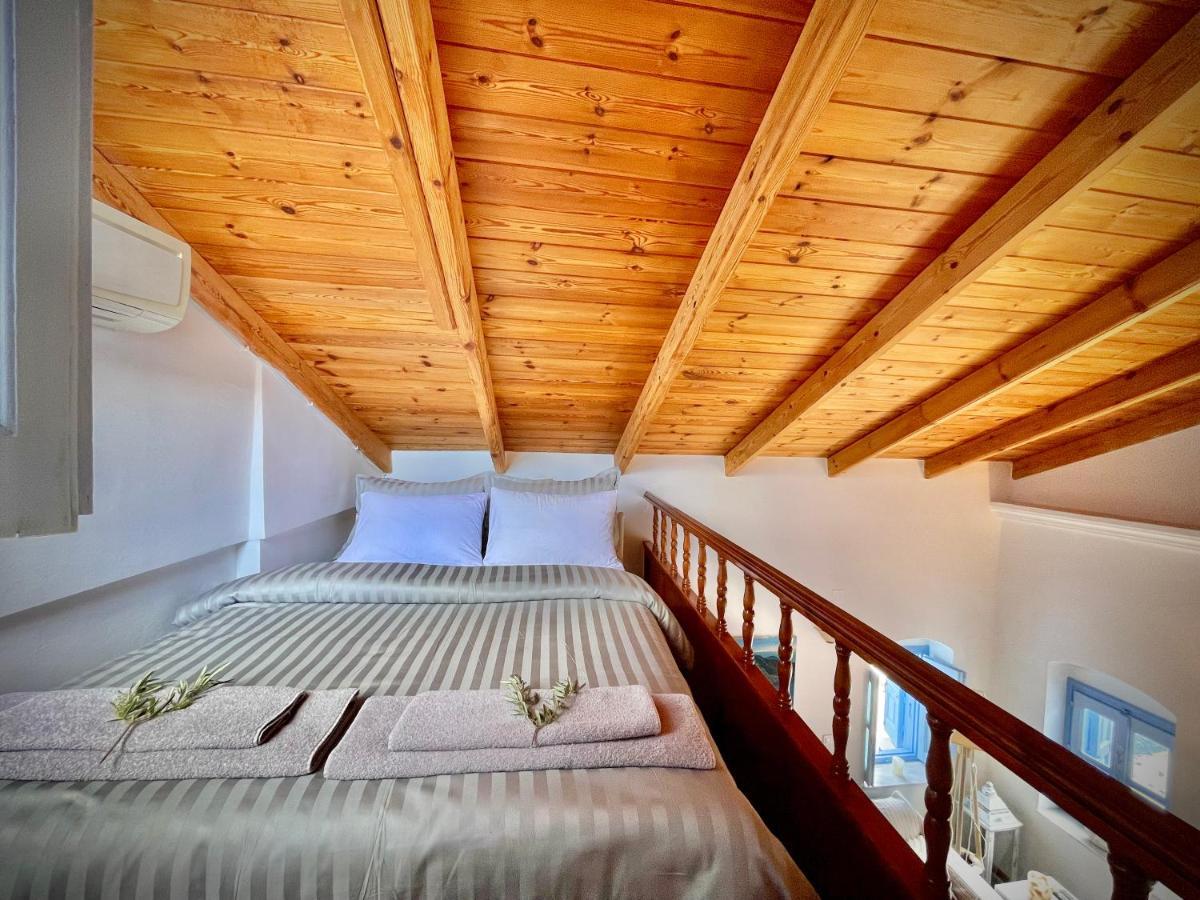 Nikolakis, Seafront - Harbor View Apartment Symi Exterior photo